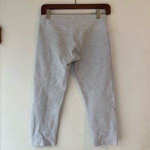 Lululemon Light Grey Cropped Leggings